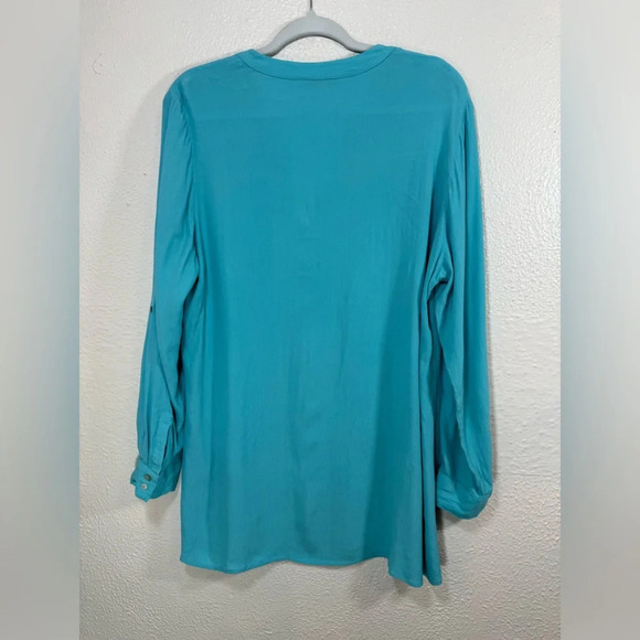 Soft Surroundings Turquoise Asymmetric Layered Roll Tab Tunic Top - Picture 10 of 12